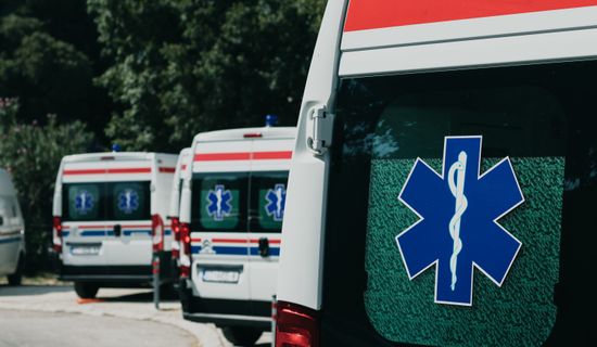 牟定救护车转运病人过路高速收费吗？